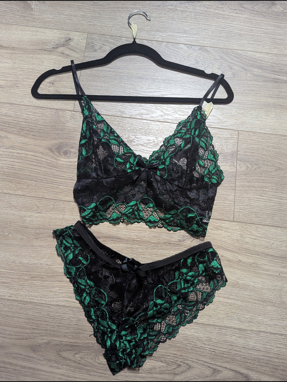 SHEIN Black and Emerald Green Lace Bralette & Bikini Set